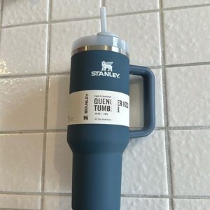 40oz Stanley with Handle and Straw